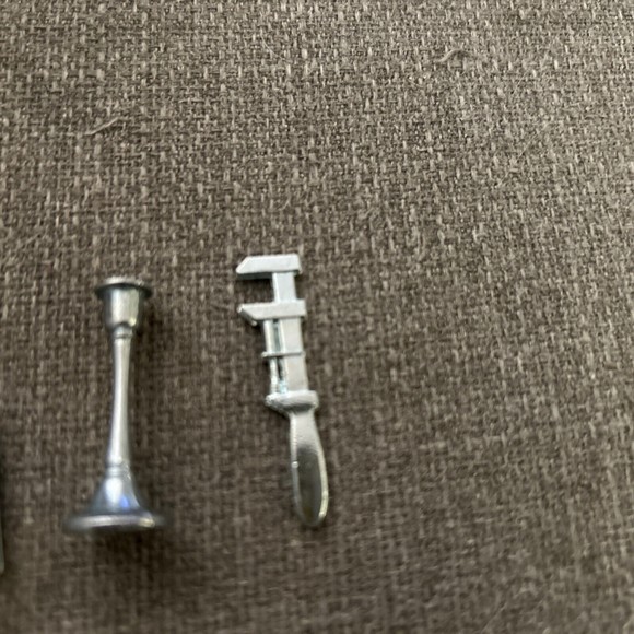 Clue Classic Board Game 2013 Replacement Pieces - Weapons and Dice - Picture 3 of 5